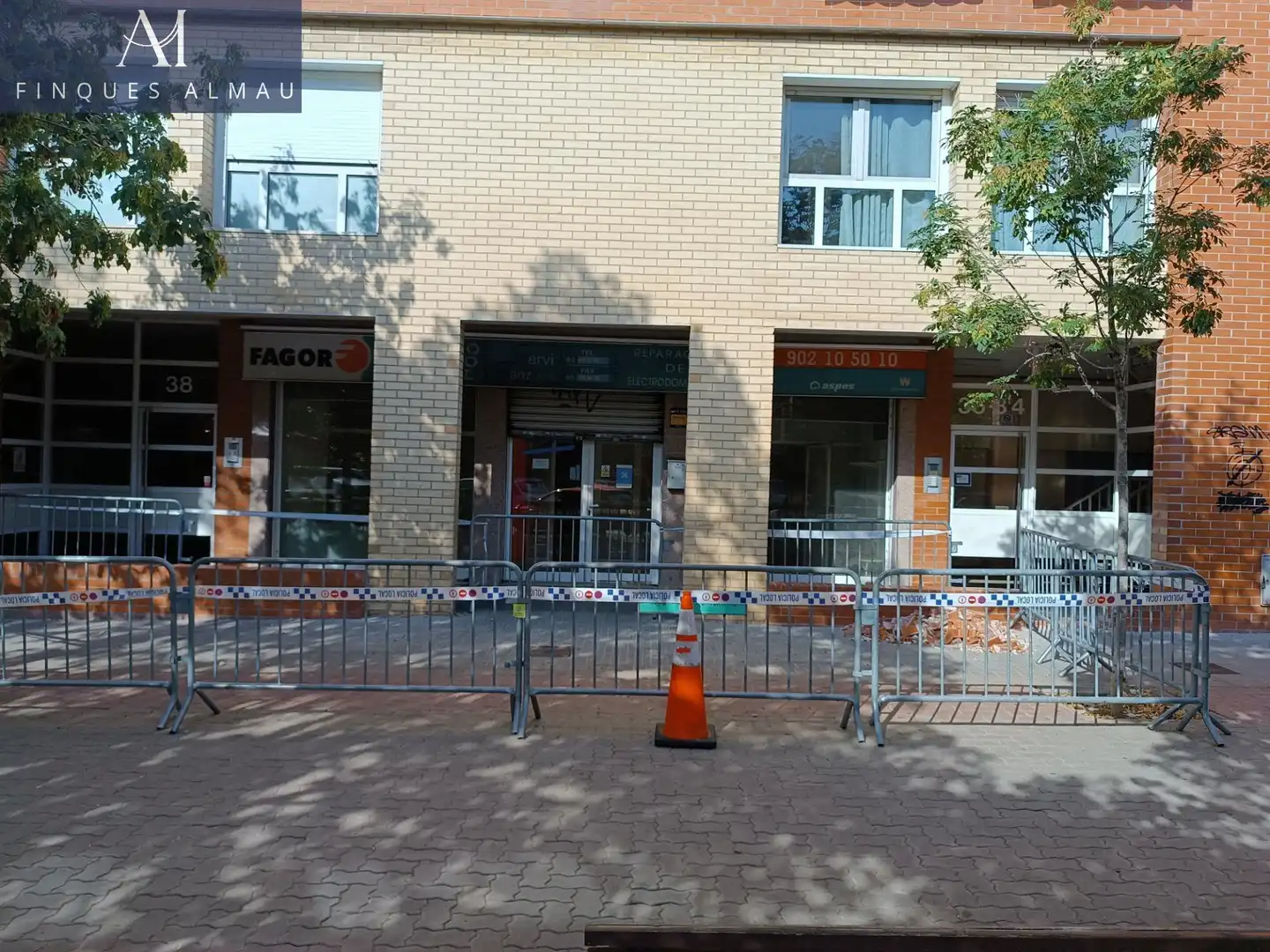 Vista exterior de Local en venta en Granollers con Aire acondicionado