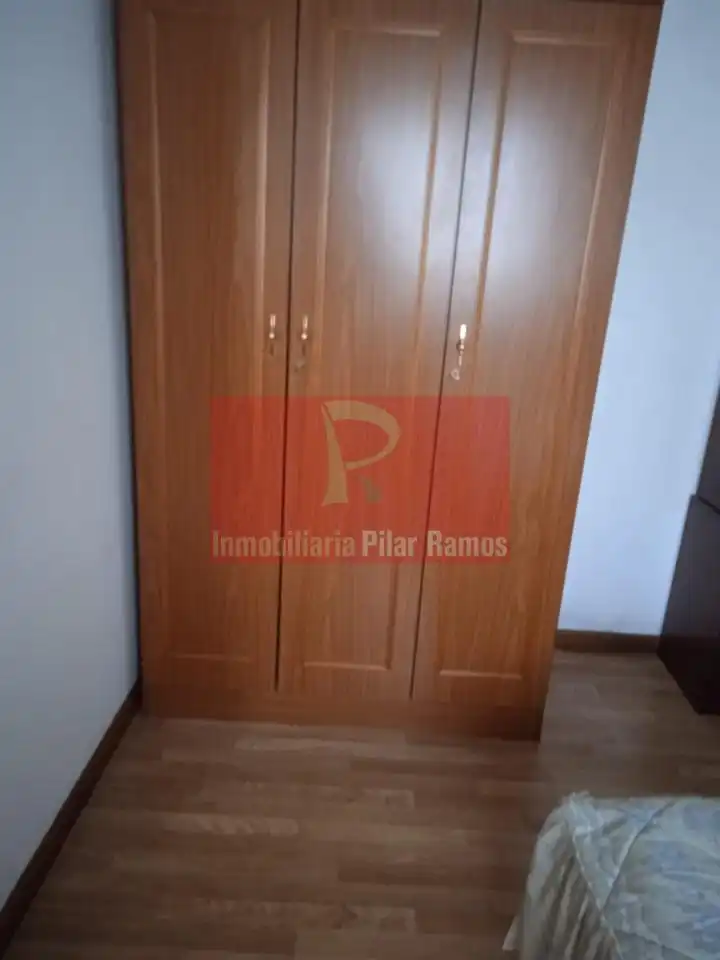 Dormitori de Casa o xalet en venda en Destriana amb Calefacció, Jardí privat i Parquet