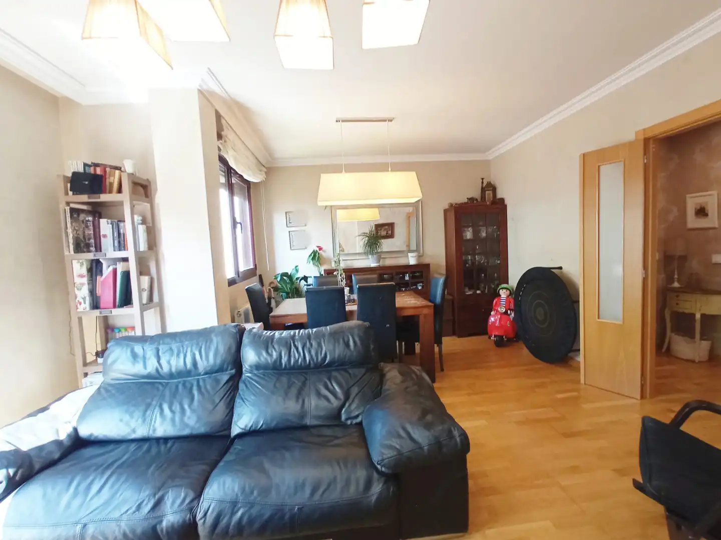 Sala d'estar de Pis en venda en Burgos amb Calefacció, Parquet i Traster