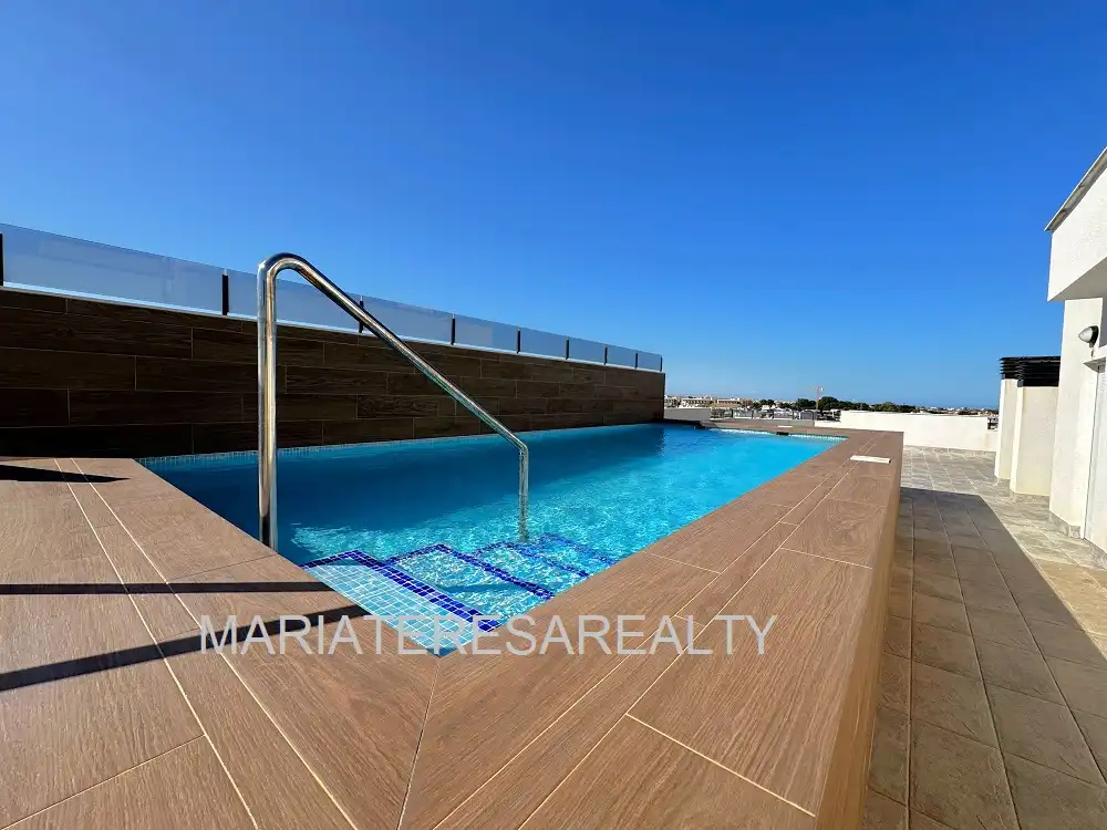 Piscina de Ático en venta en San Pedro del Pinatar con Aire acondicionado, Calefacción y Trastero