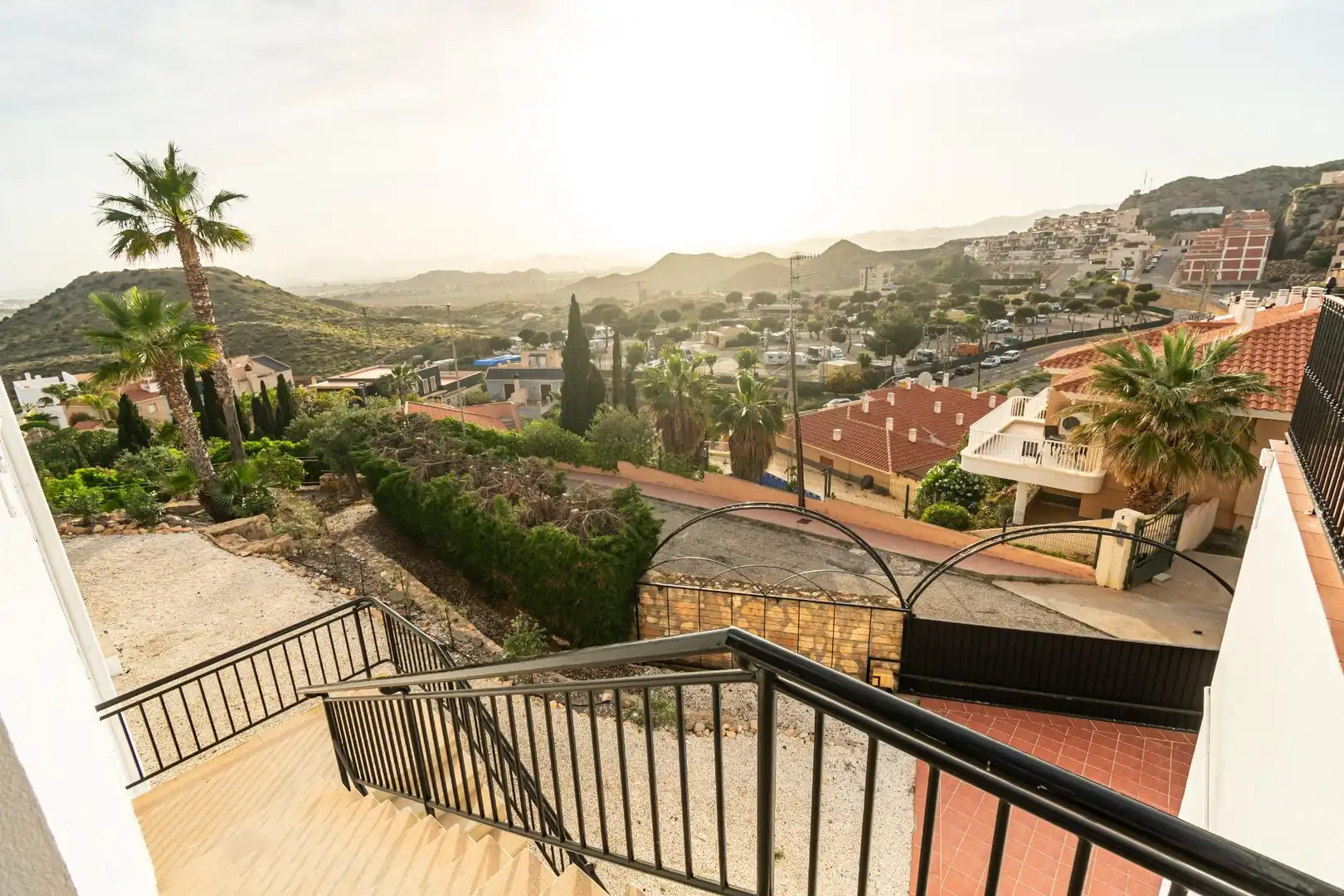 Vista exterior de Casa o xalet en venda en Águilas amb Aire condicionat, Jardí privat i Terrassa