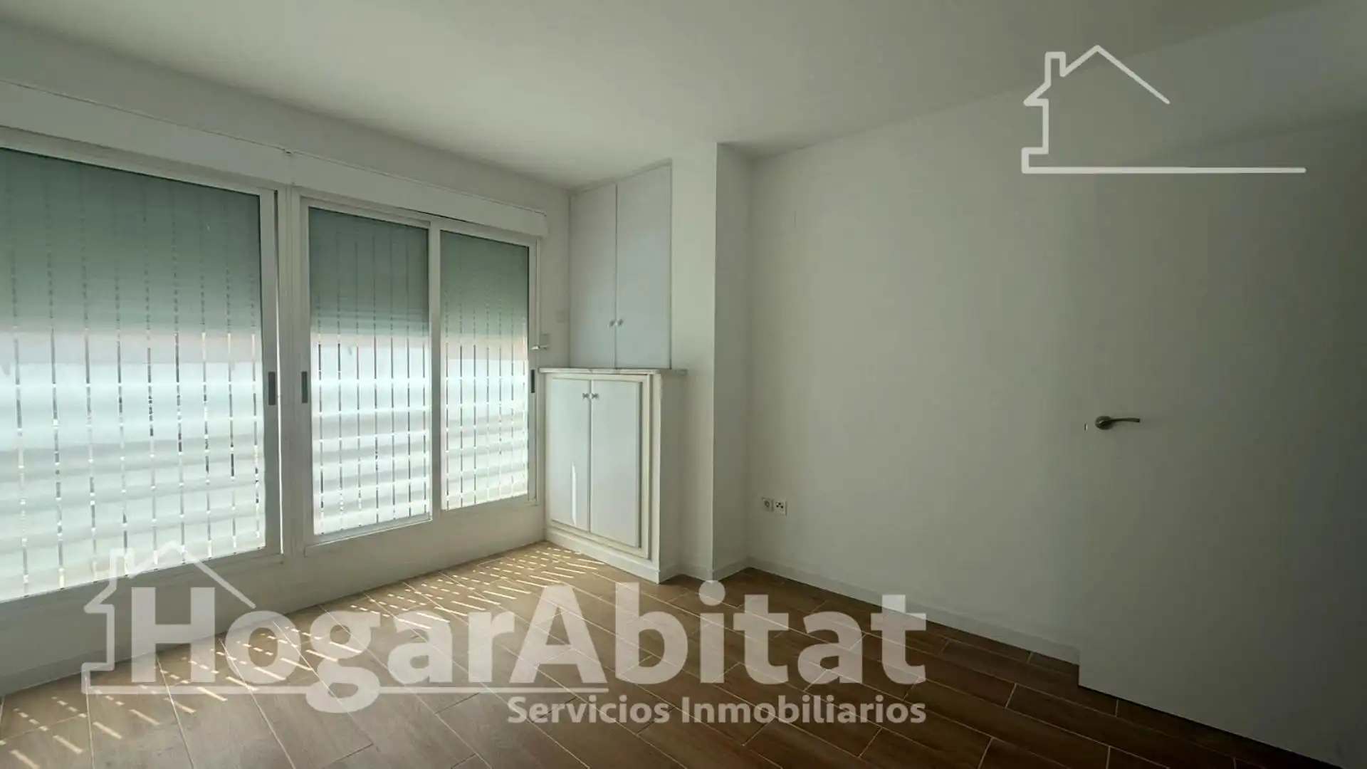 Bedroom of Flat for sale in Tavernes de la Valldigna  with Storage room