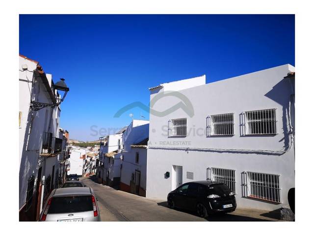 Casa-chalet en Venta en Pruna