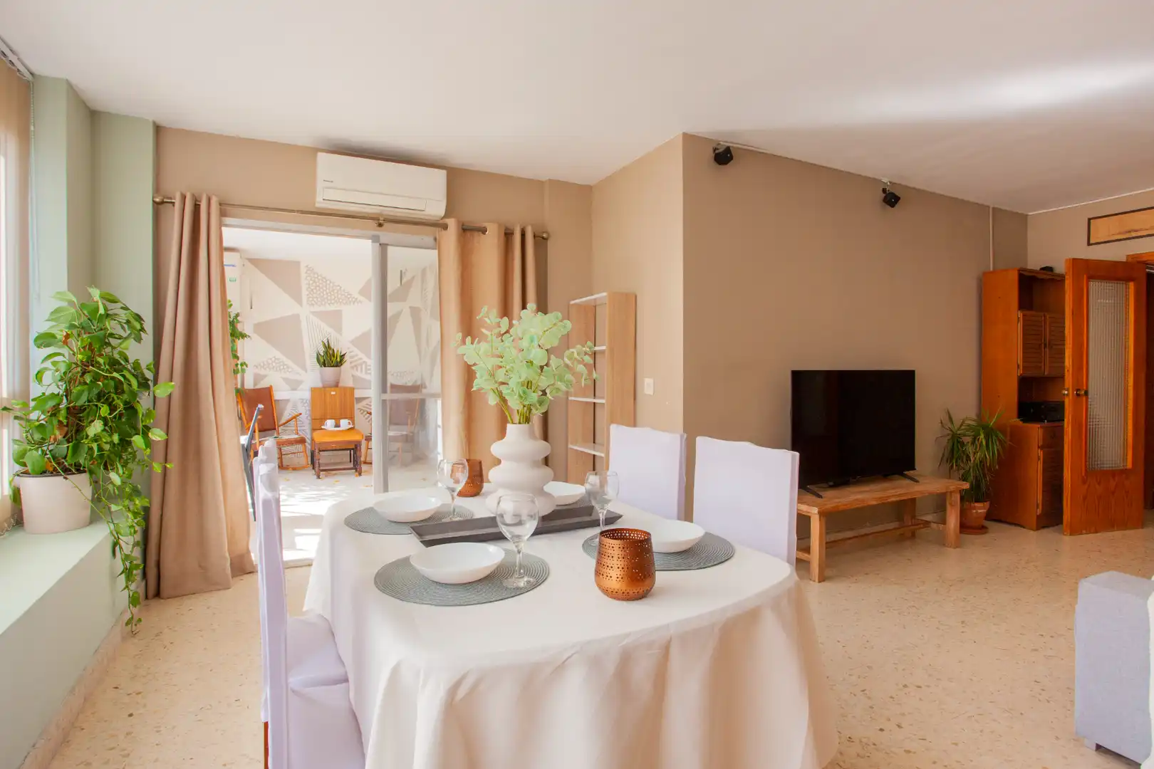 Flat for rent in Calle Victoria Kent Siano, 8, Palmeral