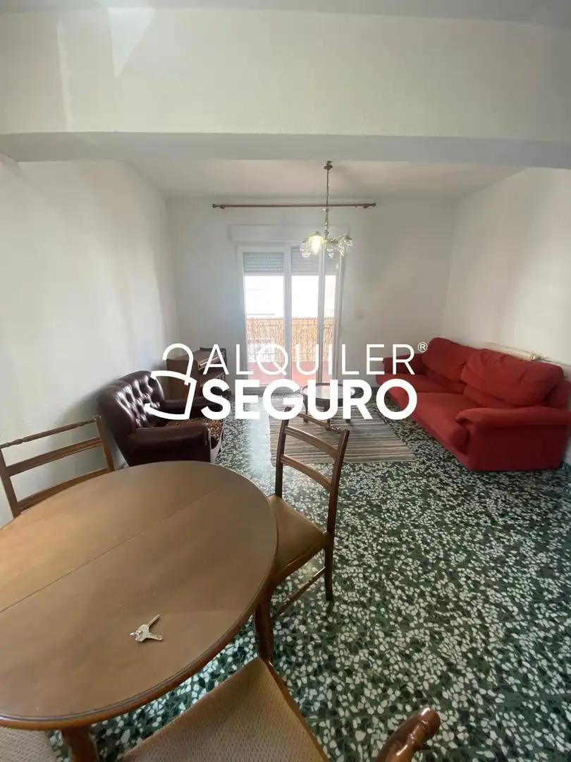 Sala de estar de Piso de alquiler en Guadalajara con Calefacción y Amueblado