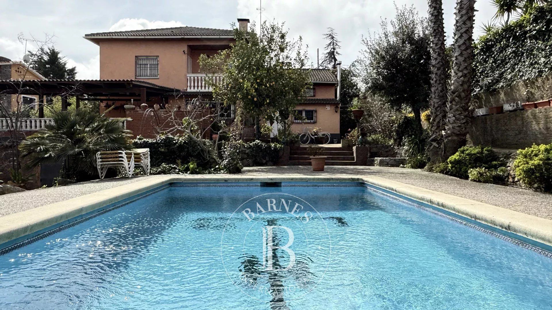 Piscina de Casa o xalet en venda en Mataró amb Calefacció, Traster i Piscina