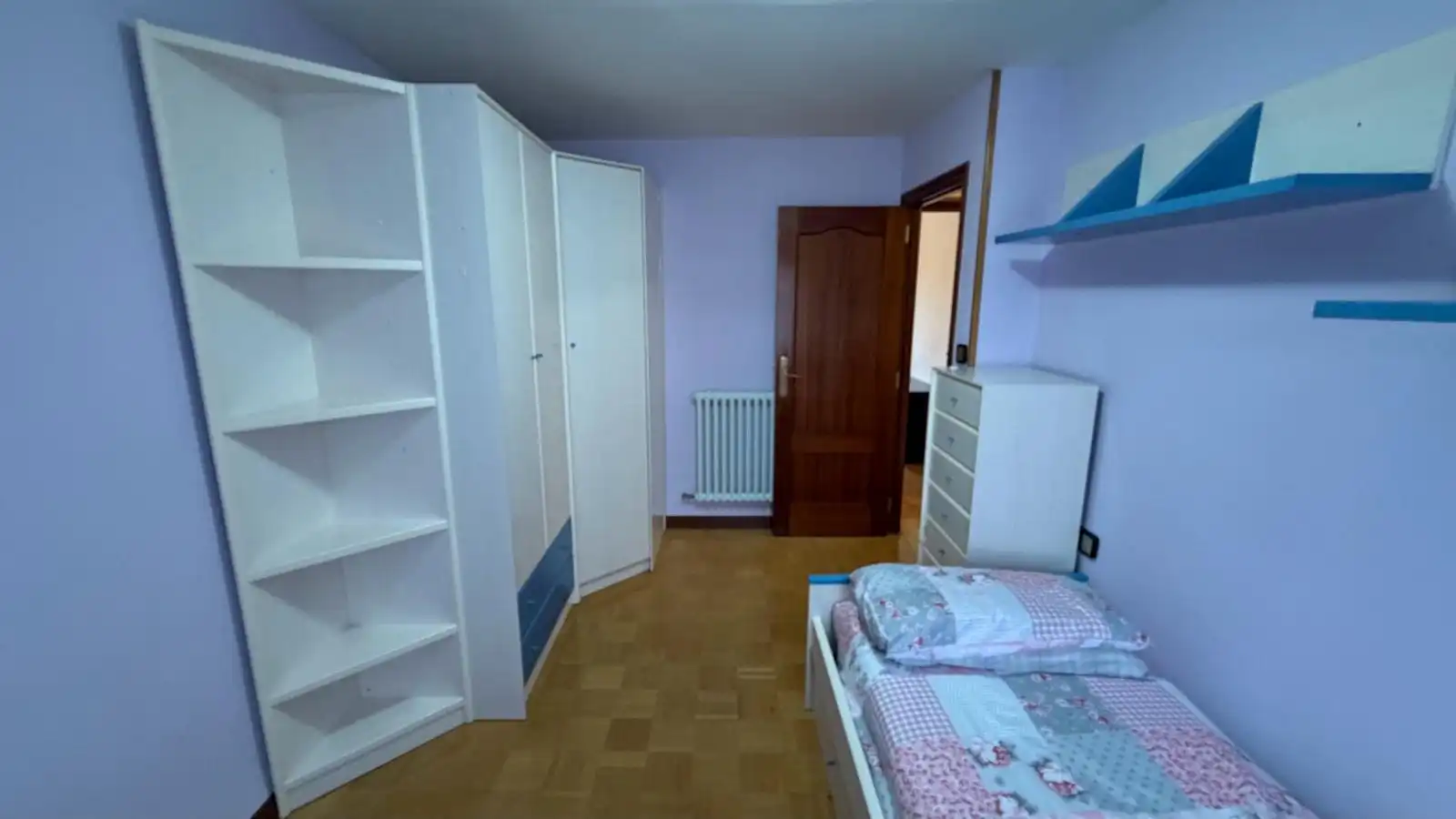 Habitación de Piso en venta en Vitoria - Gasteiz con Calefacción, Terraza y Trastero