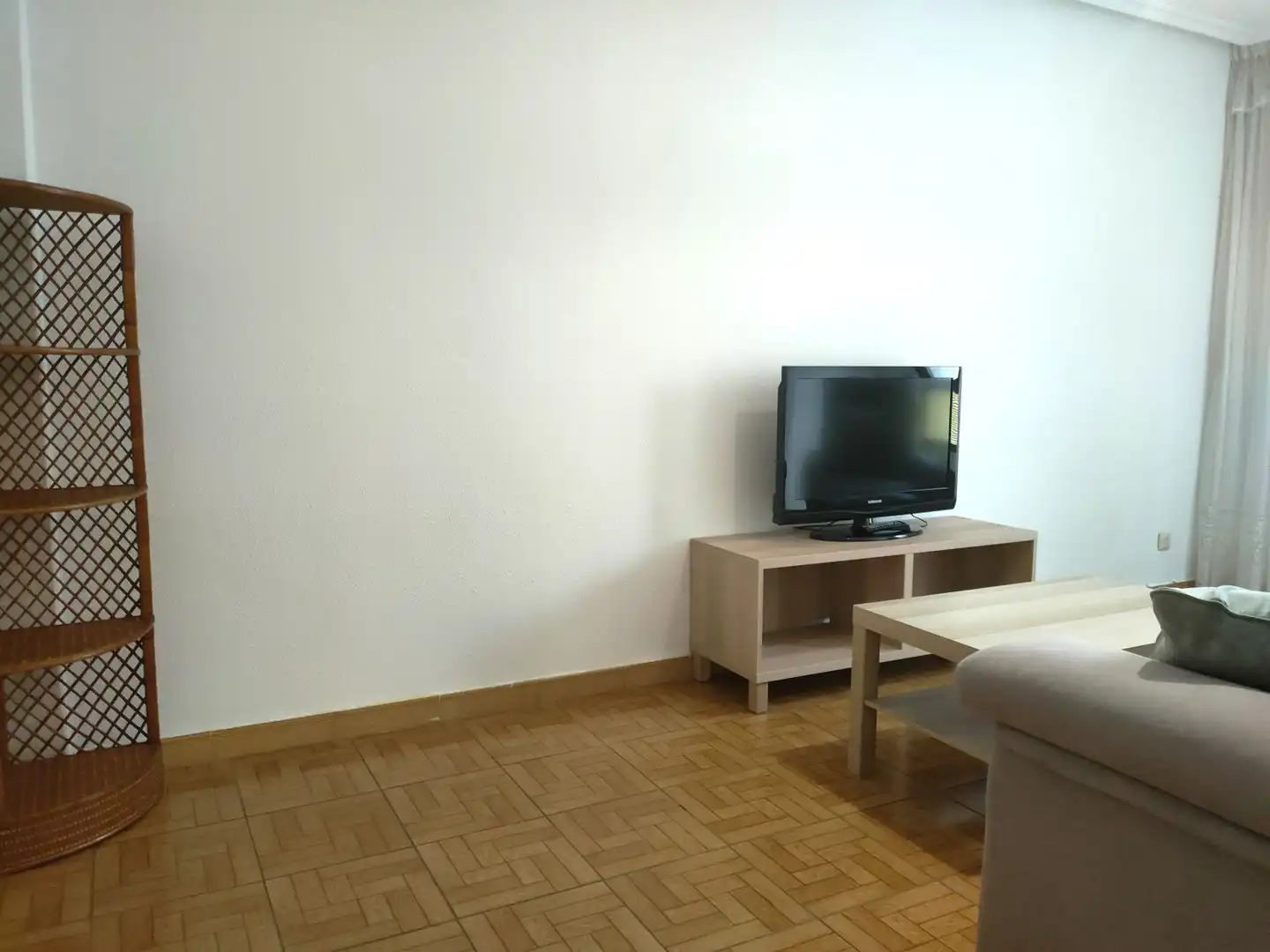 Wohnzimmer von Wohnung zur Miete in Gijón  mit Heizung