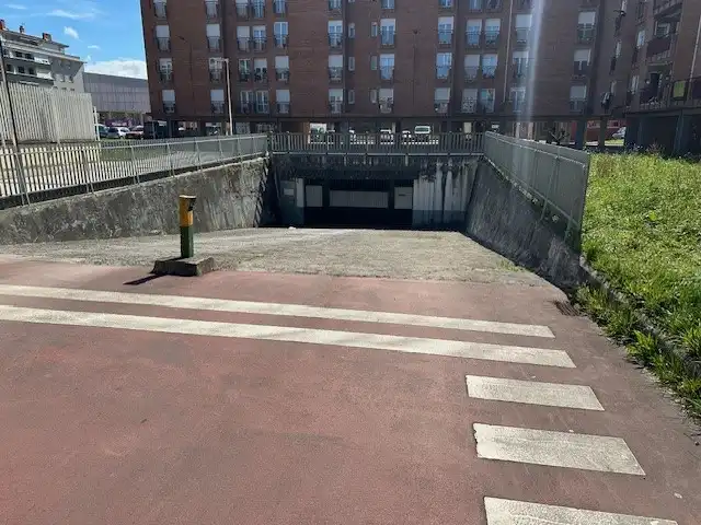 Vista exterior de Garaje en venta en Zumaia