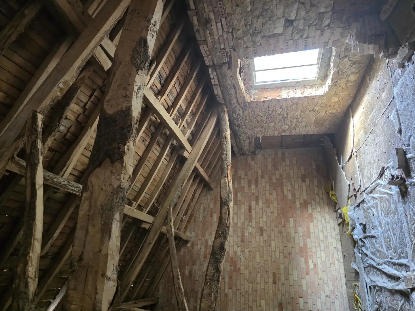 Casa adosada en venda en Valle de Valdelucio