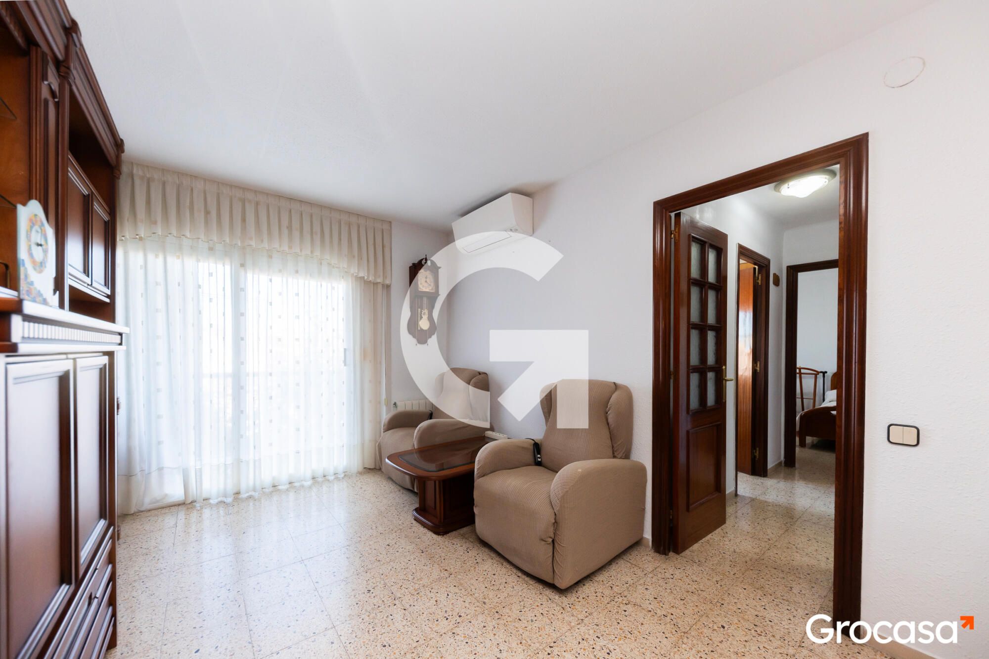 Living room of Flat for sale in Cornellà de Llobregat  with Air Conditioner, Heating and Furnished