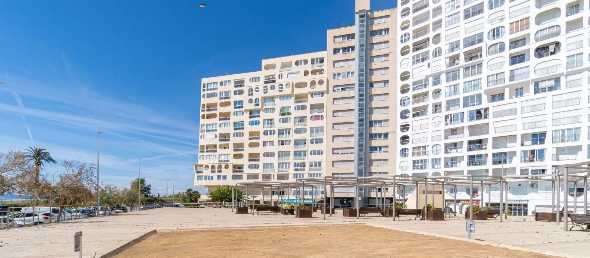 Vista exterior de Apartamento en venta en Empuriabrava con Aire acondicionado y Amueblado