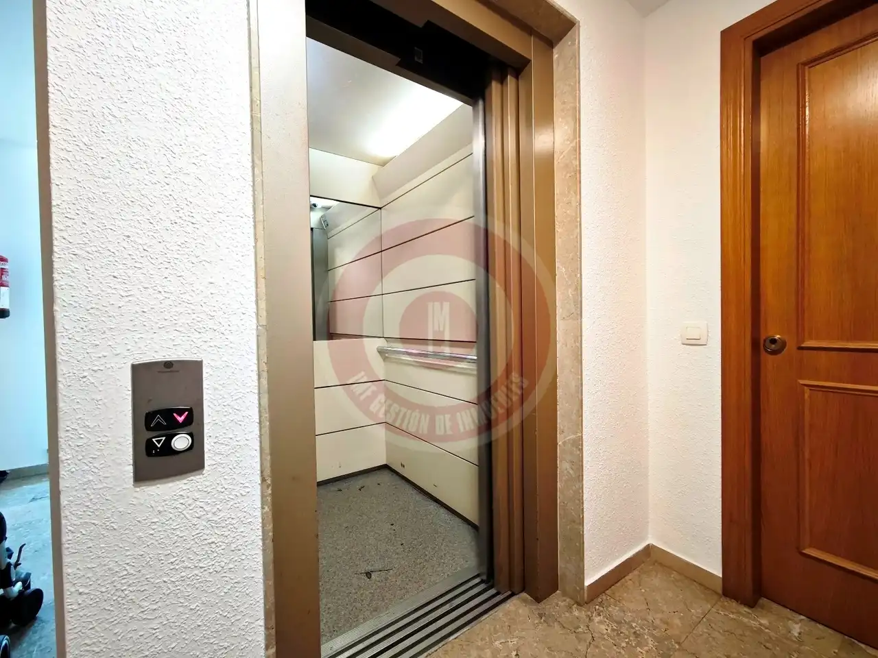 Wohnung zum Verkauf in Algarrobo mit Klimaanlage, Terrasse und Gemeinschaftspool
