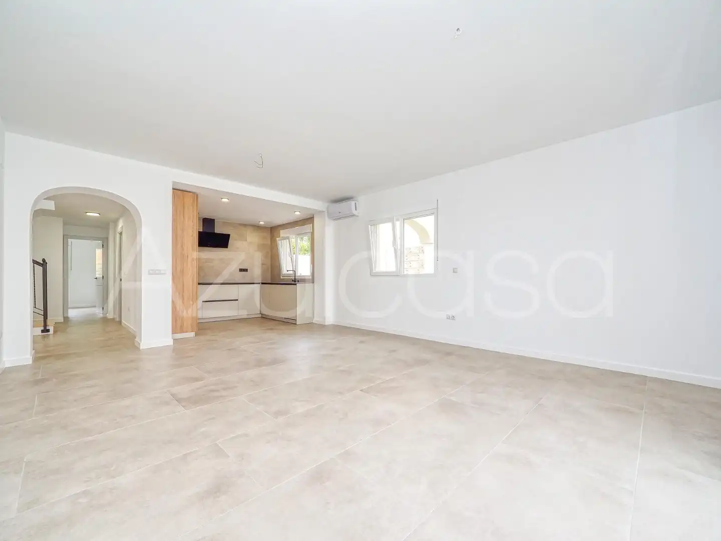 Living room of Detached homes for sale in El Campello  with Air Conditioner, Terrace and Alarm