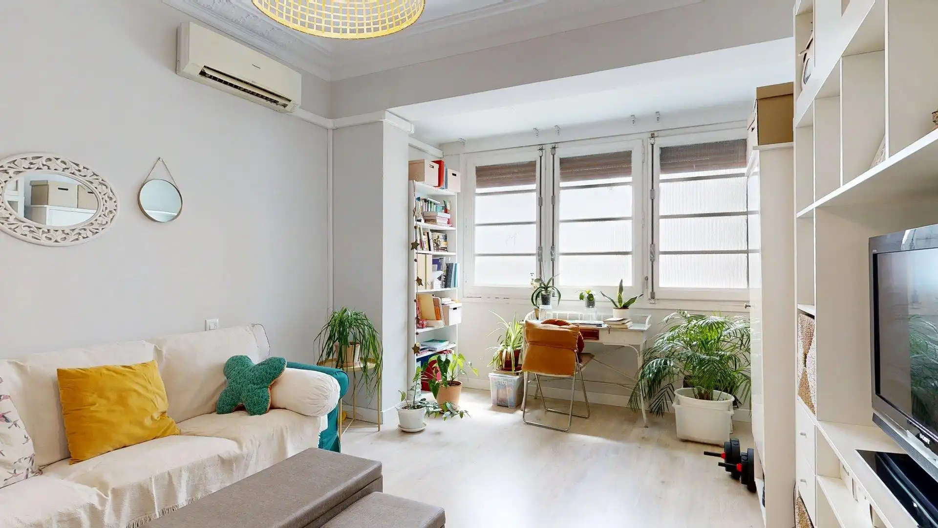 Flat with terrace for sale in Paseo de Sagasta, imagen 3