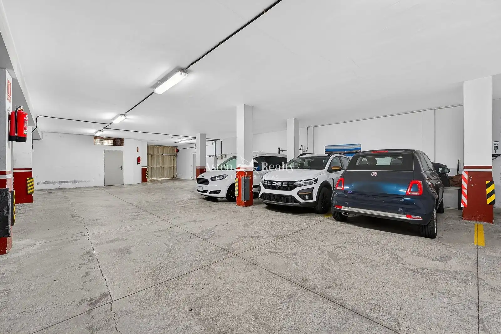 Parking de Ático en venta en Arona con Aire acondicionado, Terraza y Amueblado