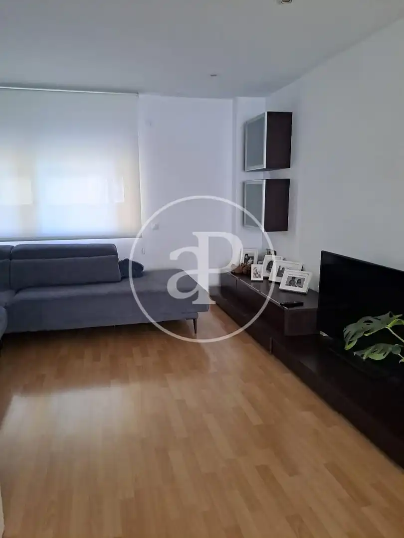Sala d'estar de Pis de lloguer en Valencia amb Aire condicionat, Calefacció i Terrassa