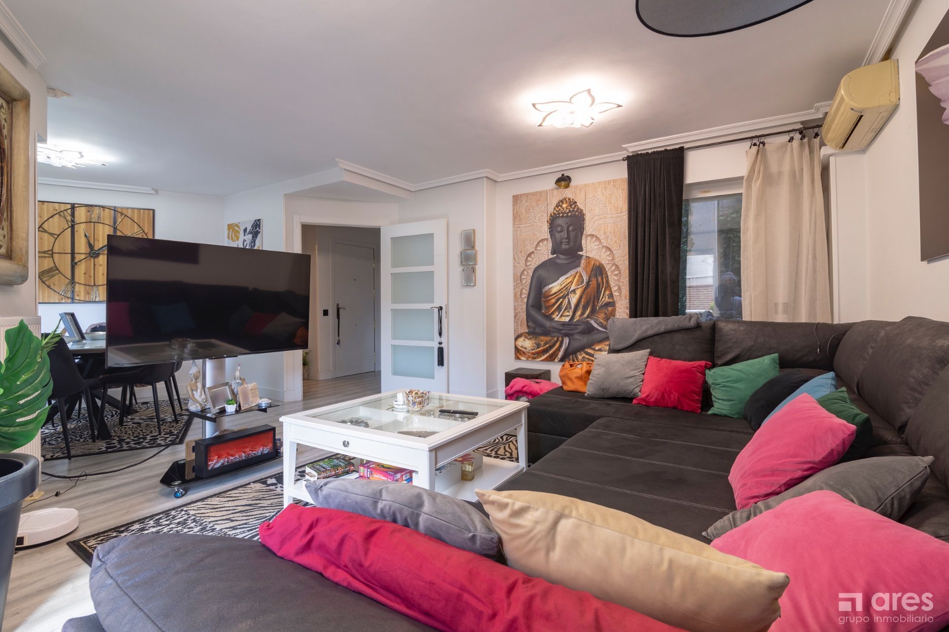 Living room of Duplex for sale in Sevilla la Nueva  with Air Conditioner, Heating and Terrace