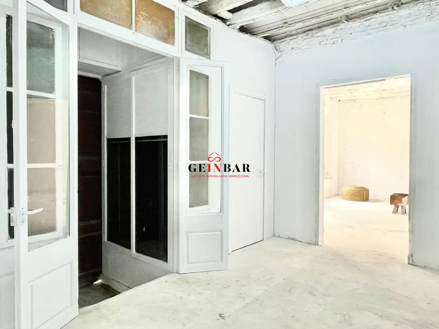 Planta baja en venta en Barcelona con Trastero y Alarma