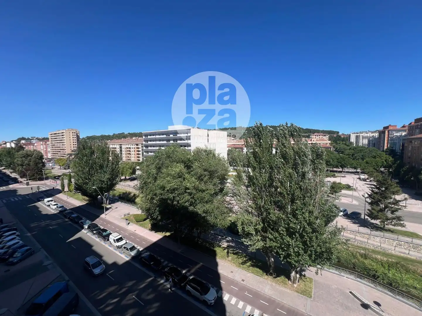 Parking de Piso de alquiler en Burgos con Calefacción, Terraza y Trastero