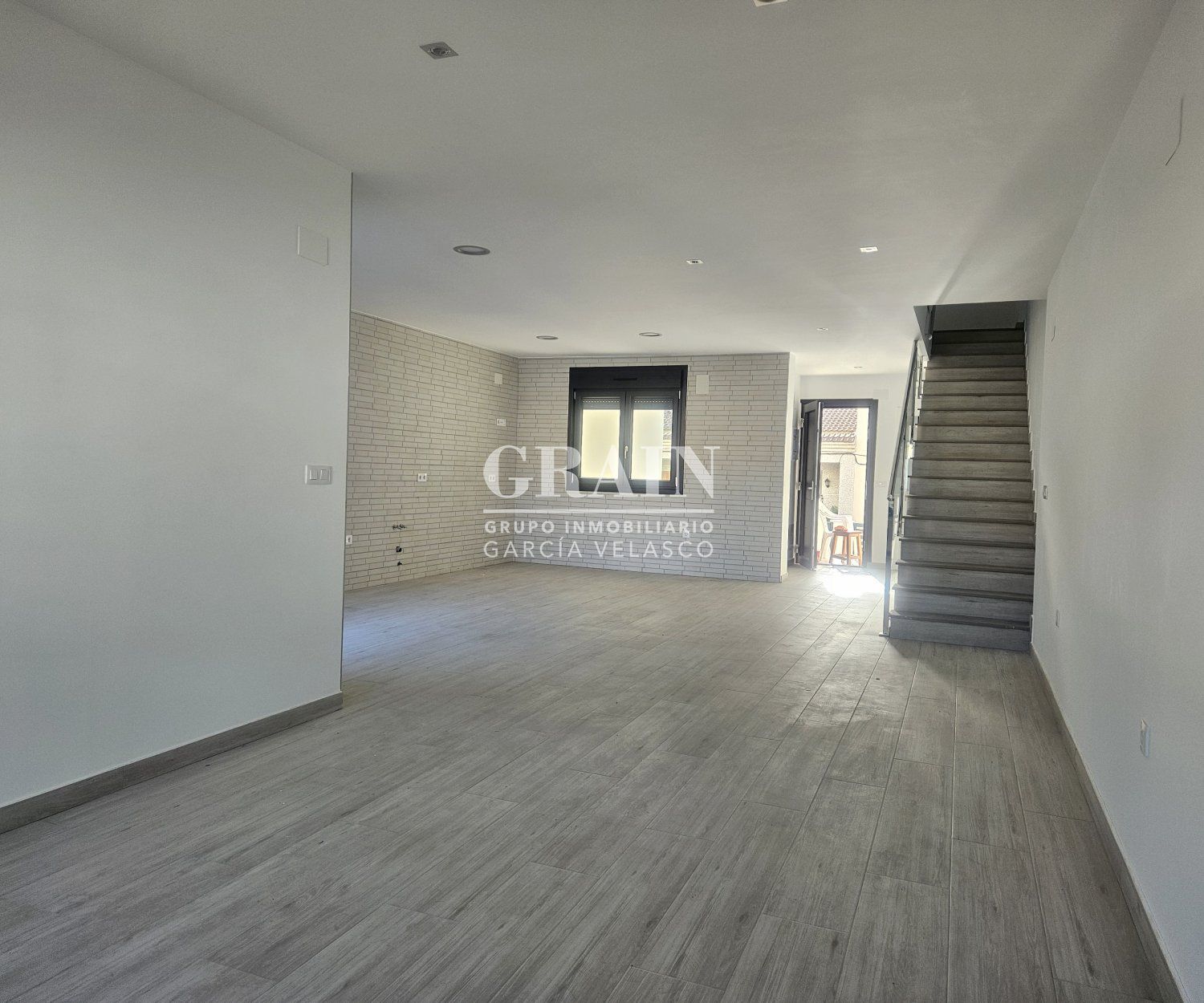 Casa adosada en venda en Pozo Cañada amb Calefacció, Terrassa i Traster