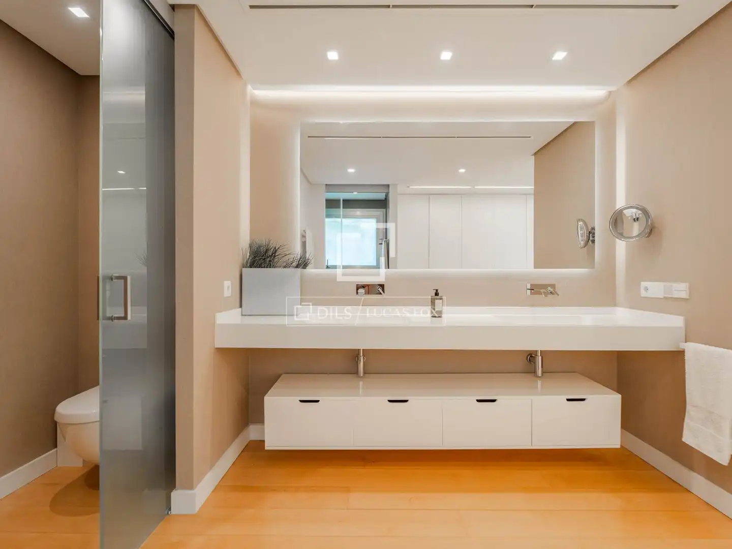 Baño de Casa o chalet en venta en Godella con Aire acondicionado, Calefacción y Jardín privado