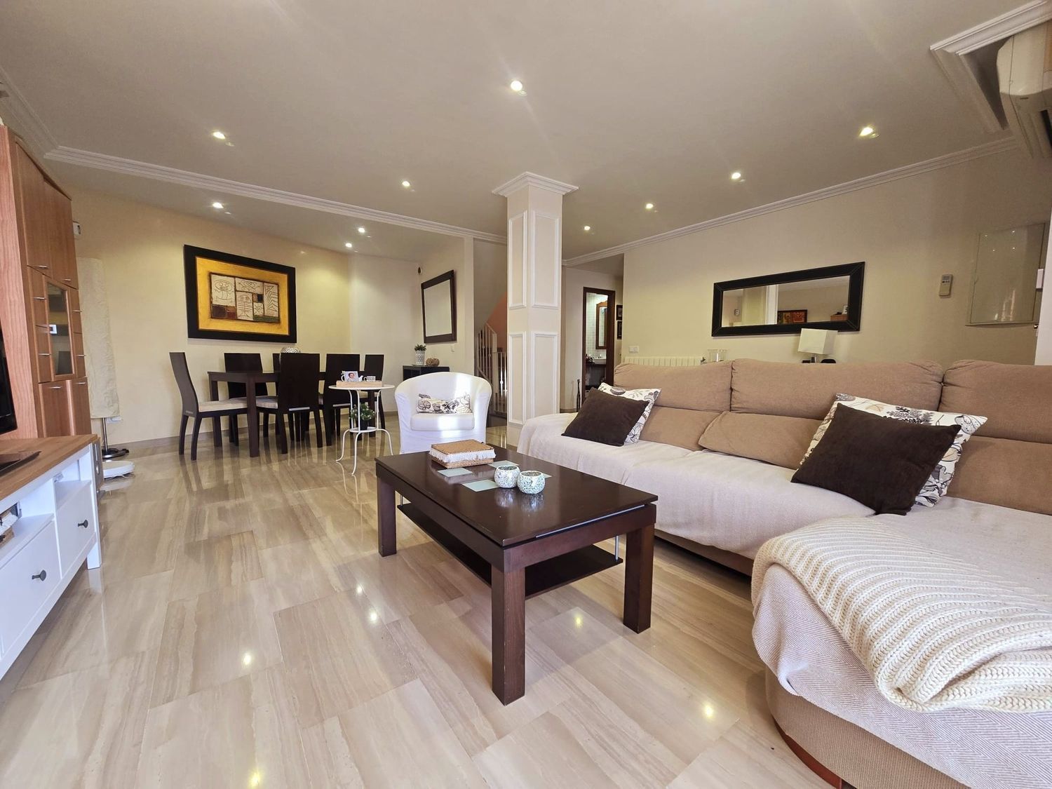 Living room of House or chalet for sale in  Palma de Mallorca  with Air Conditioner, Terrace and Storage room