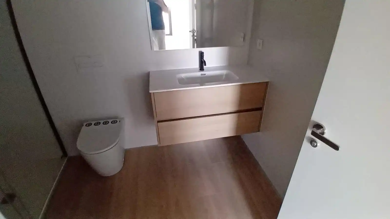 Badezimmer von Wohnung zur Miete in Lleida mit Heizung, Privatgarten und Terrasse