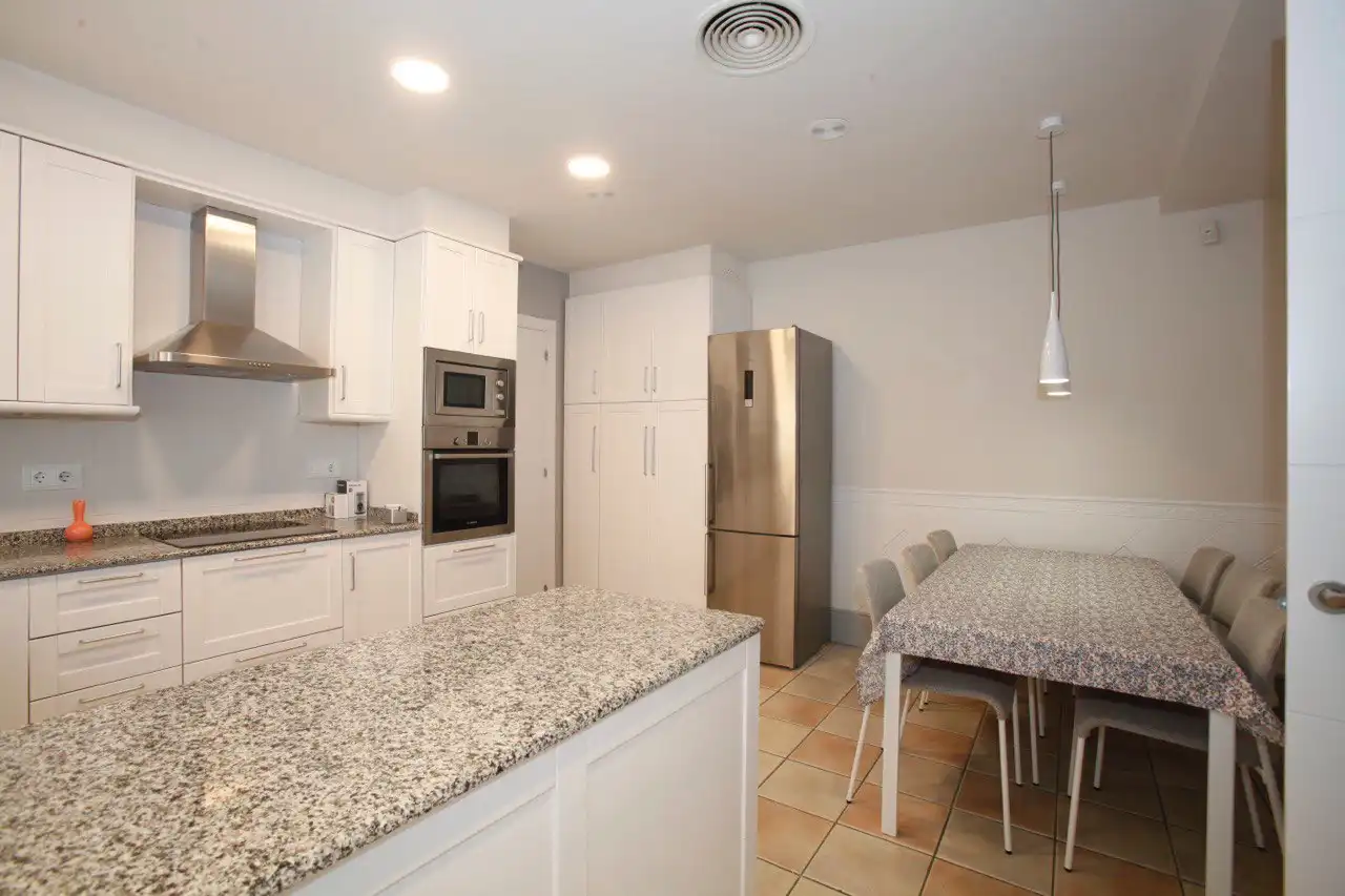 Cocina de Casa o chalet en venta en Gavà con Aire acondicionado, Calefacción y Jardín privado