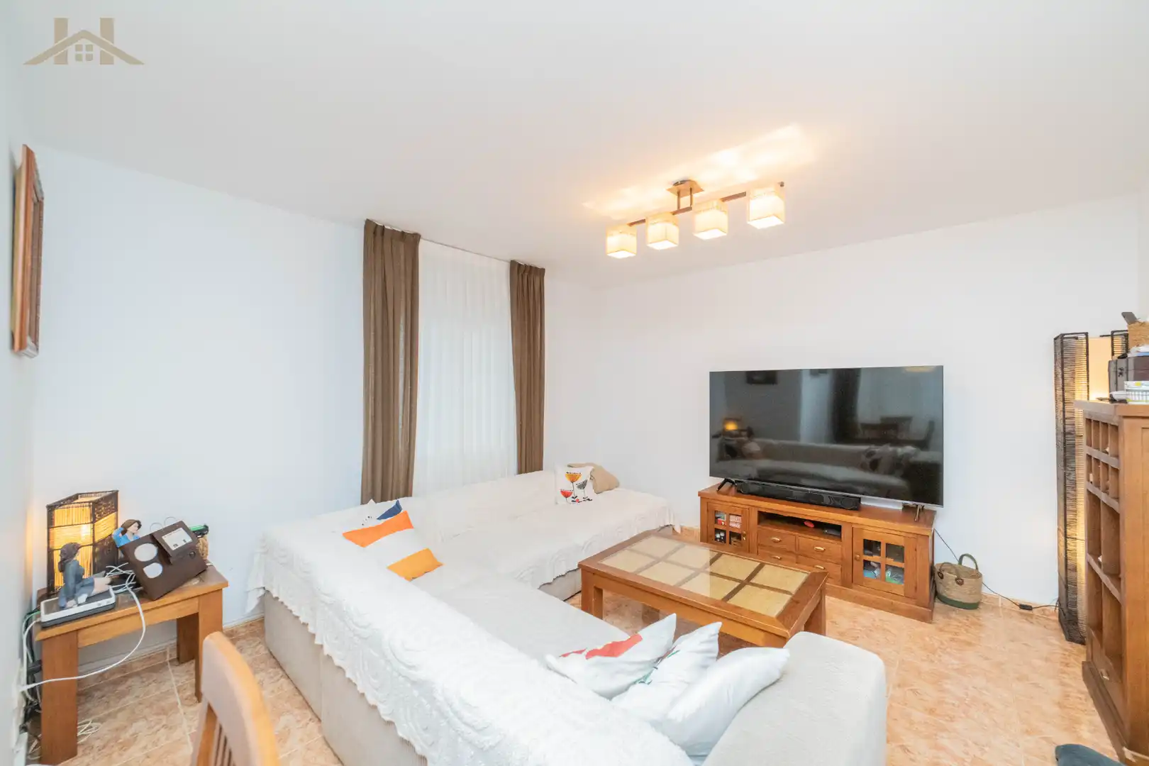 Sala de estar de Casa o chalet en venta en Ugena con Aire acondicionado, Calefacción y Jardín privado