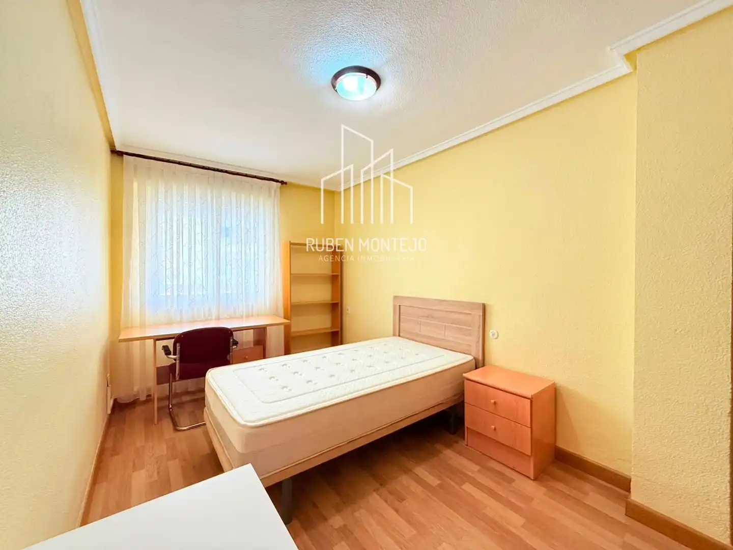 Habitación de Piso de alquiler en Salamanca con Calefacción, Terraza y Horno