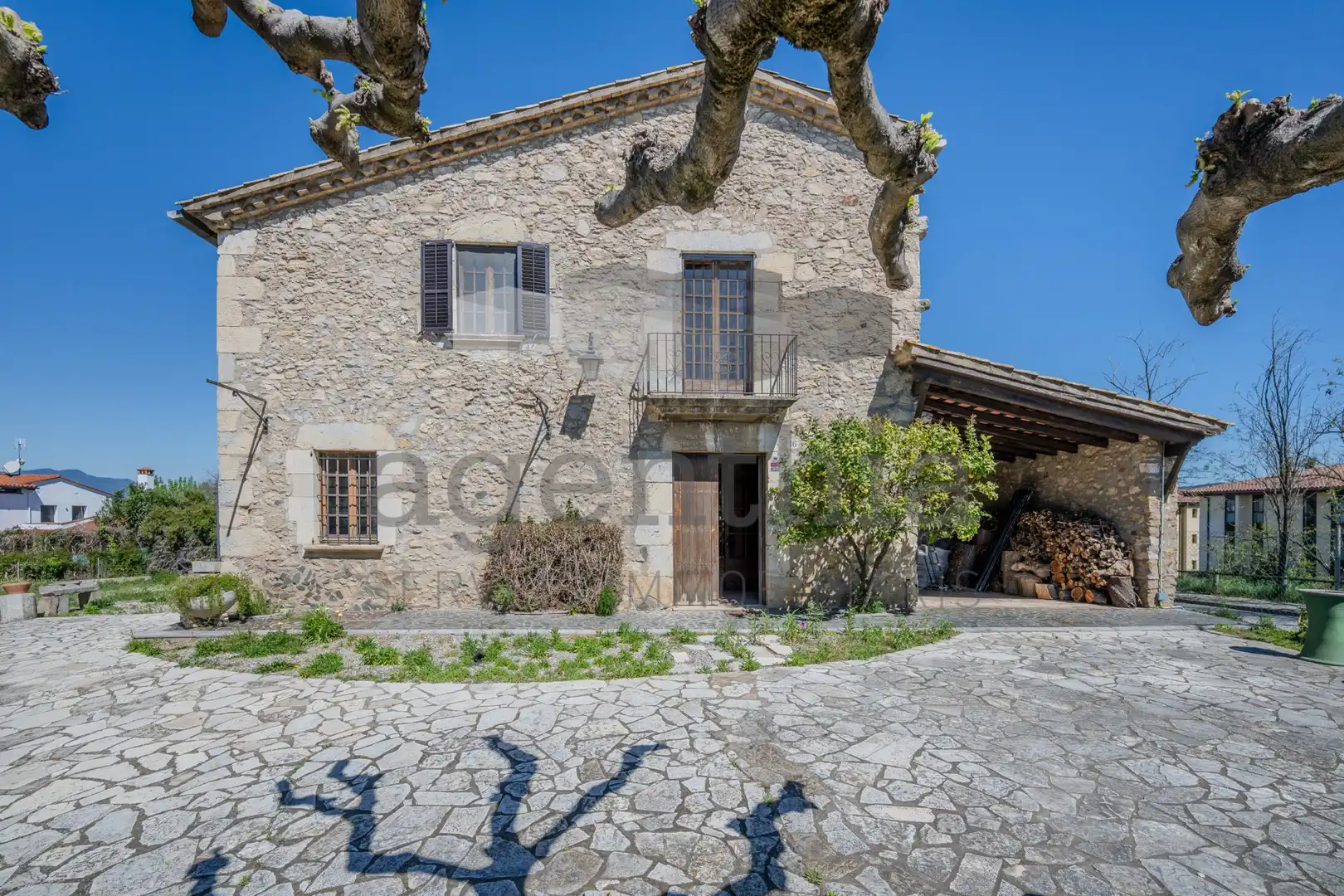 Außenansicht von Country house zum Verkauf in Girona Capital mit Klimaanlage, Heizung und Terrasse