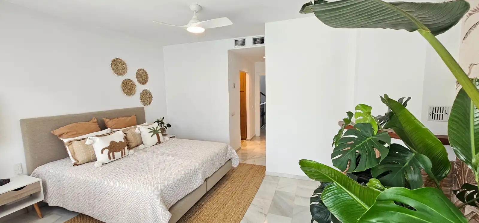 Habitación de Casa adosada de alquiler en Alhaurín de la Torre con Aire acondicionado, Jardín privado y Terraza