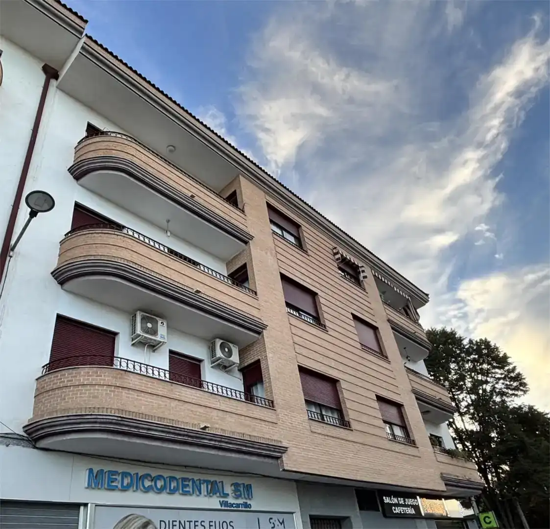Vista exterior de Pis en venda en Villacarrillo amb Aire condicionat, Traster i Balcó