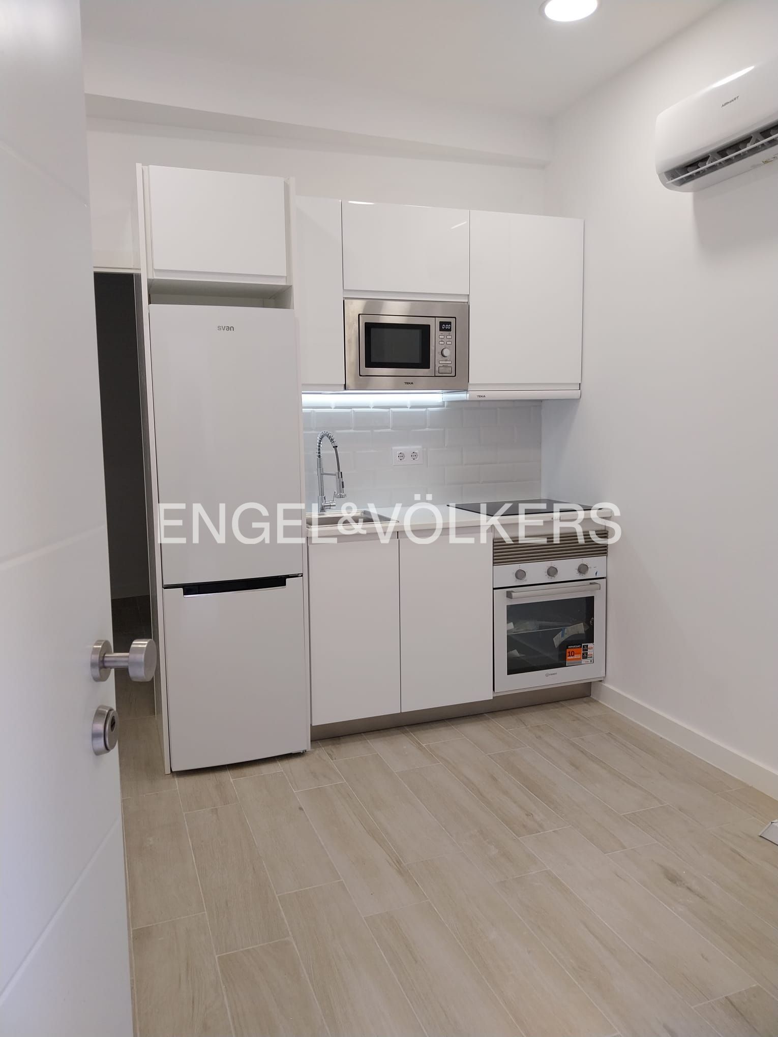 Küche von Loft zum Verkauf in  Madrid Capital mit Klimaanlage und Heizung