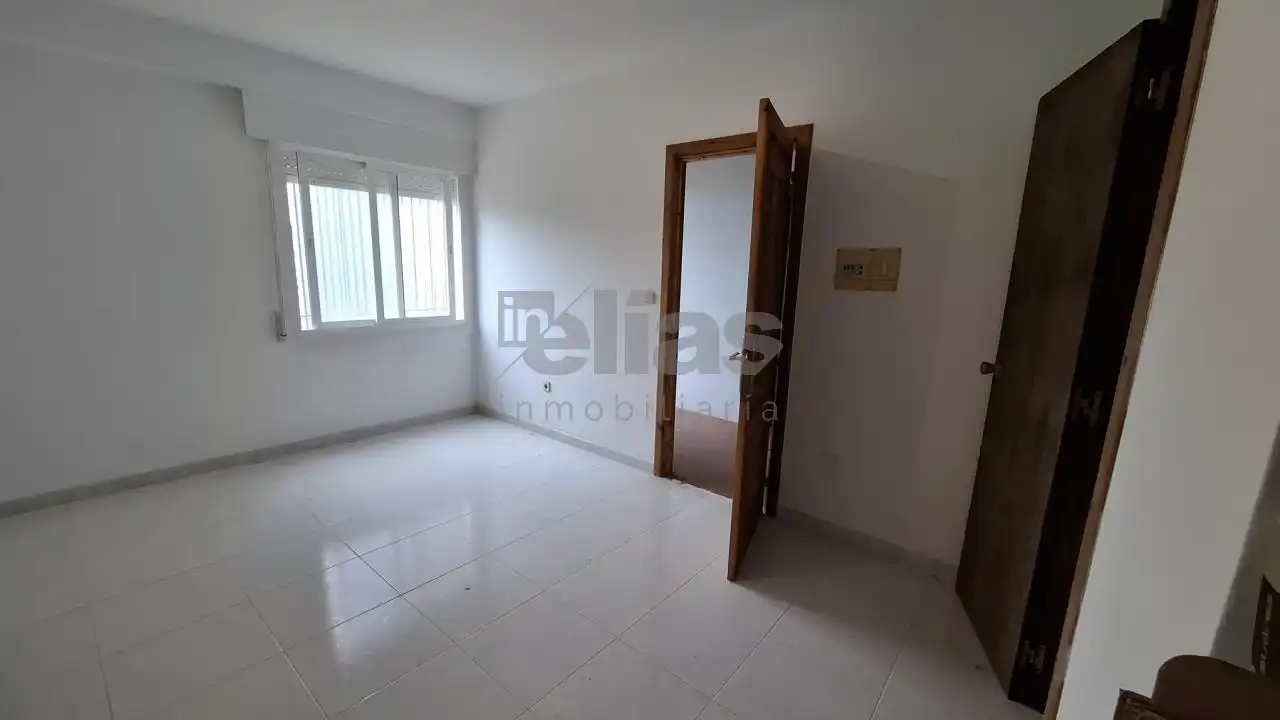 Bedroom of Flat for rent in Vimianzo  with Heating, Storage room and Furnished