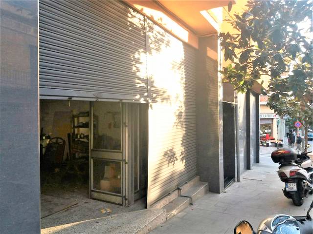 Local comercial en Venta en Carrer de Prat de la Riba en Cementiri Vell