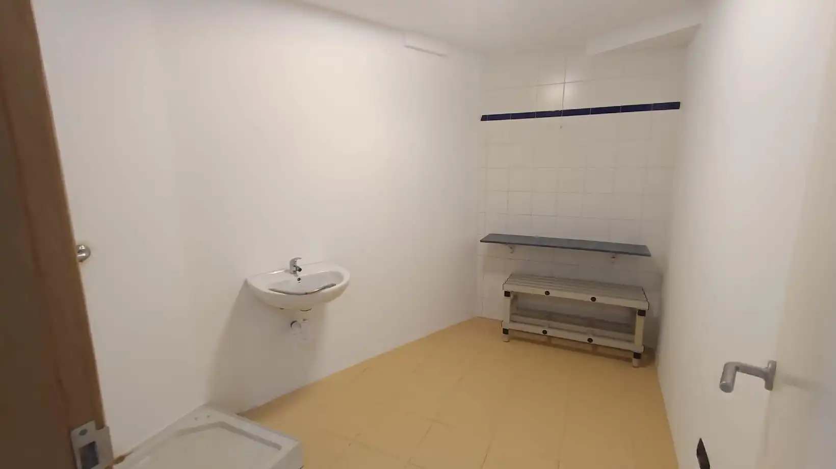Baño de Local en venta en Pilar de la Horadada con Aire acondicionado y Amueblado