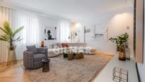 Living room of Flat for sale in  Madrid Capital  with Air Conditioner, Heating and Furnished