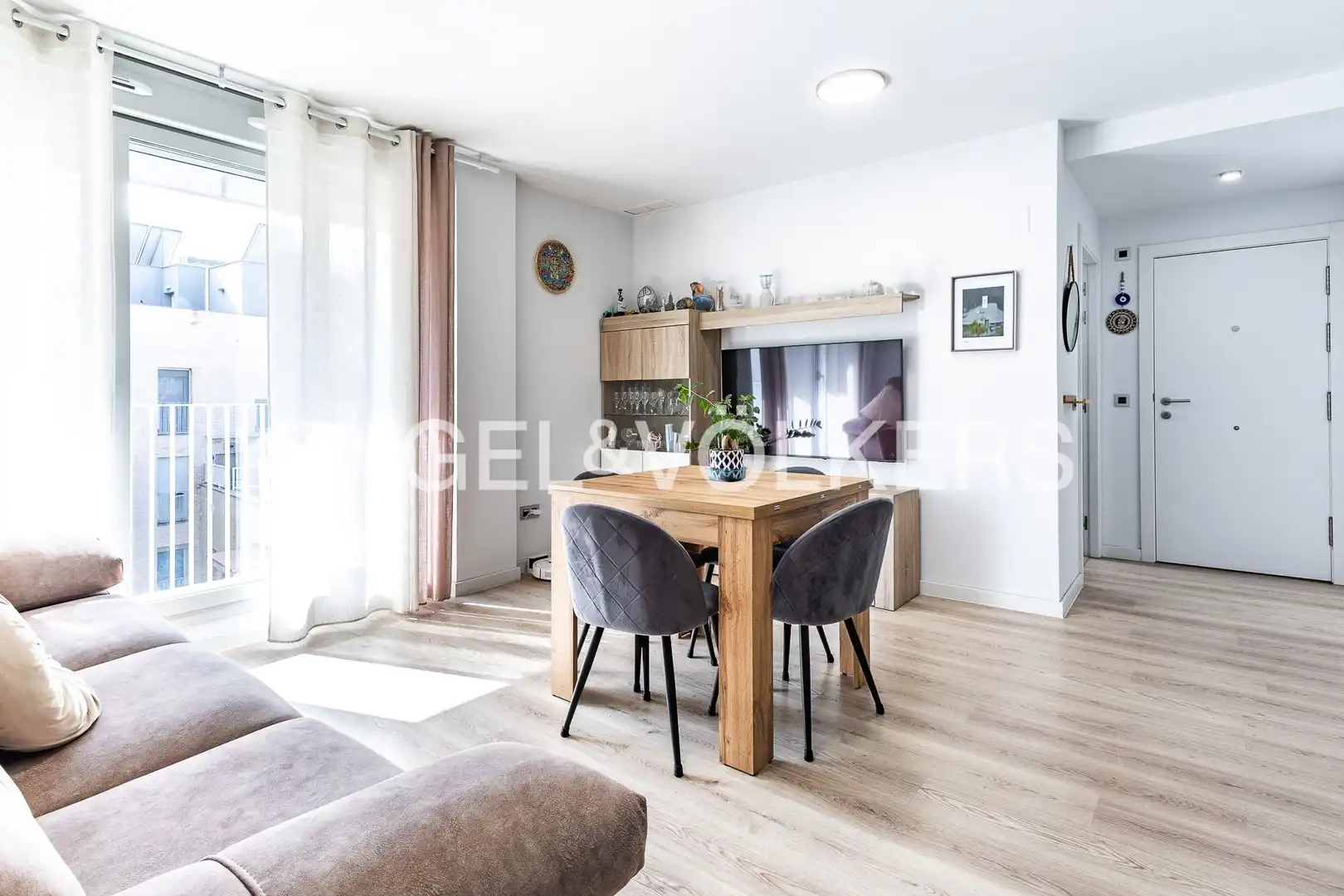 Sala d'estar de Dúplex en venda en Badalona amb Aire condicionat, Calefacció i Parquet