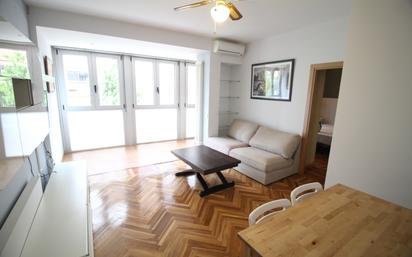 Living room of Apartment to rent in  Madrid Capital  with Air Conditioner, Heating and Terrace