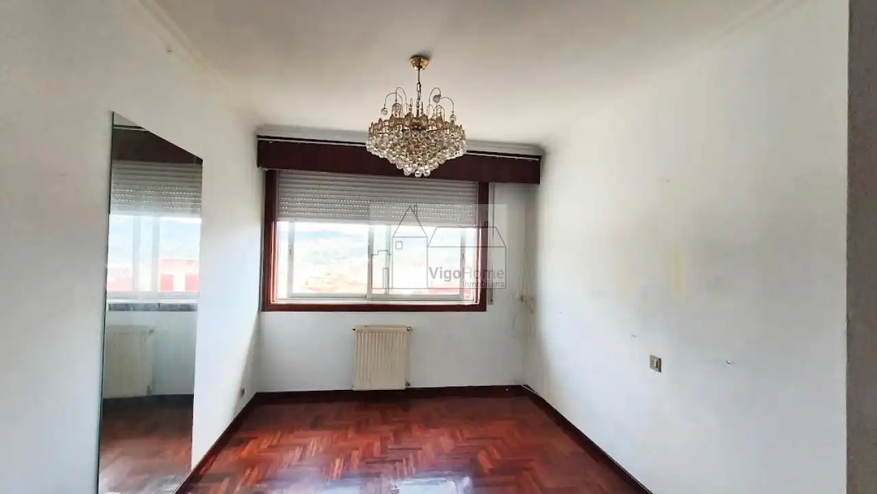 Bedroom of Flat for sale in Vigo   with Heating and Storage room