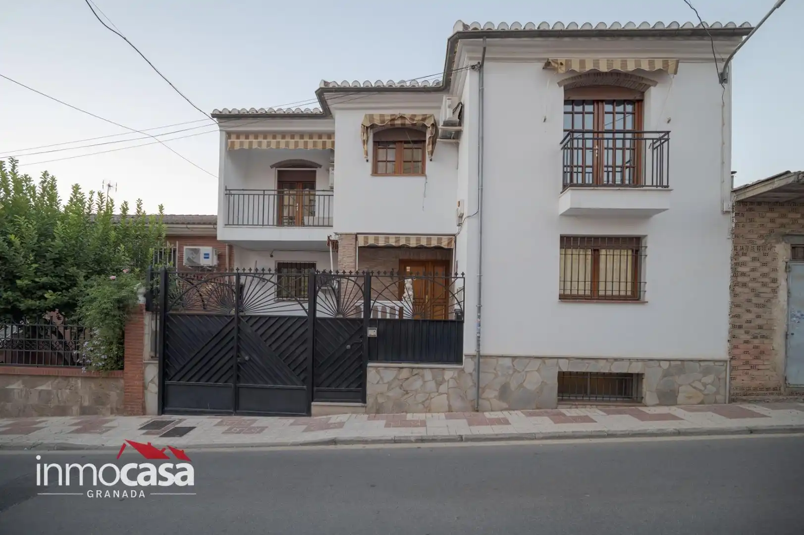Casa amb balcó en venda a Maracena