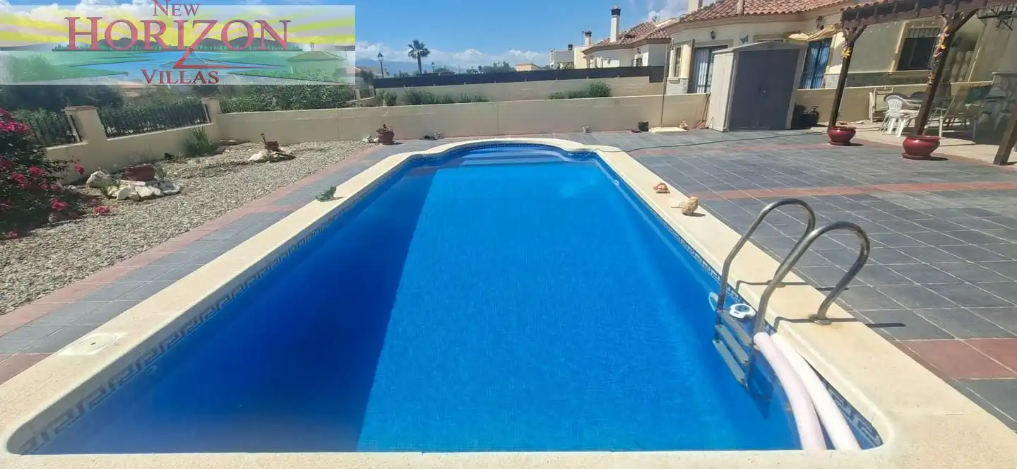 Casa con piscina en venta en Partaloa