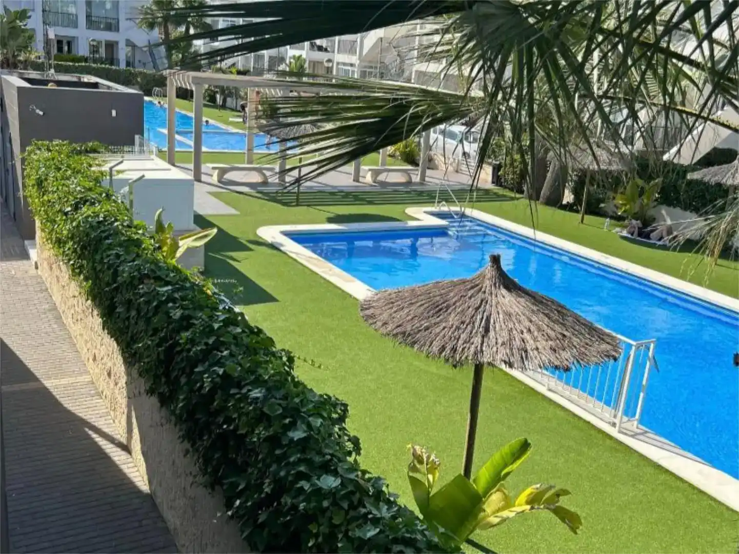 Schwimmbecken von Wohnung zum Verkauf in Torrevieja mit Klimaanlage und Schwimmbad