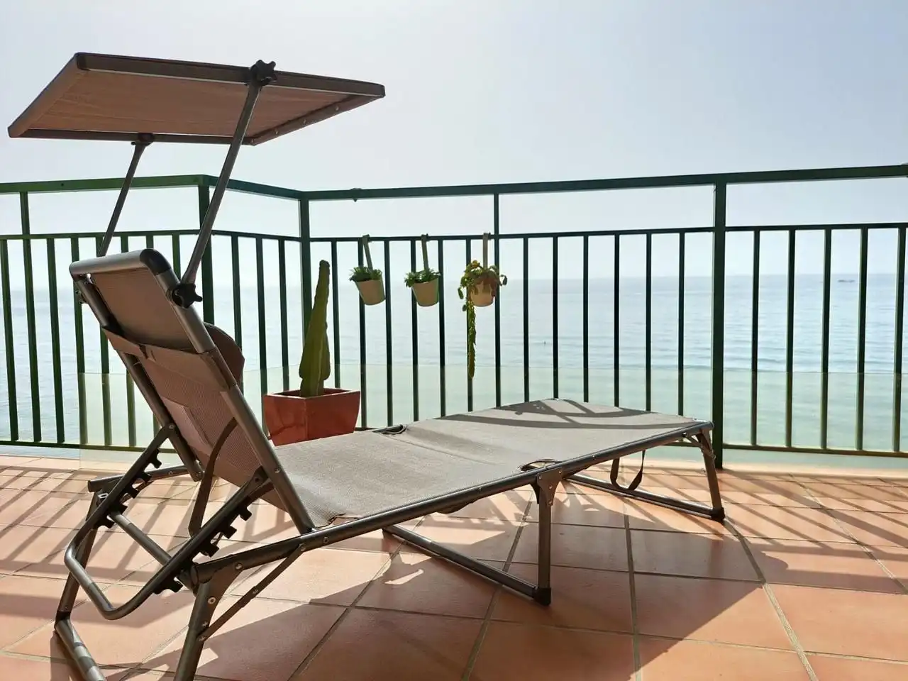 Flat for rent in Paseo Marítimo Rey de España, Las Gaviotas - Carvajal