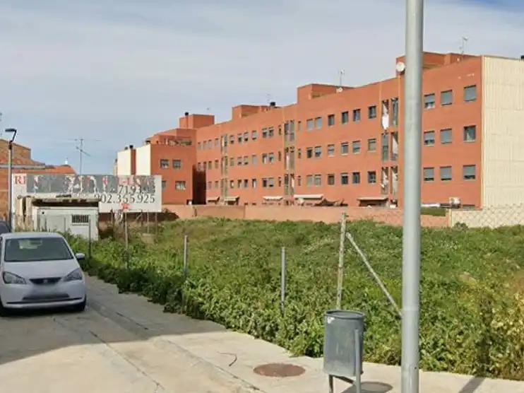 Vista exterior de Residencial en venda en Bell-lloc d'Urgell