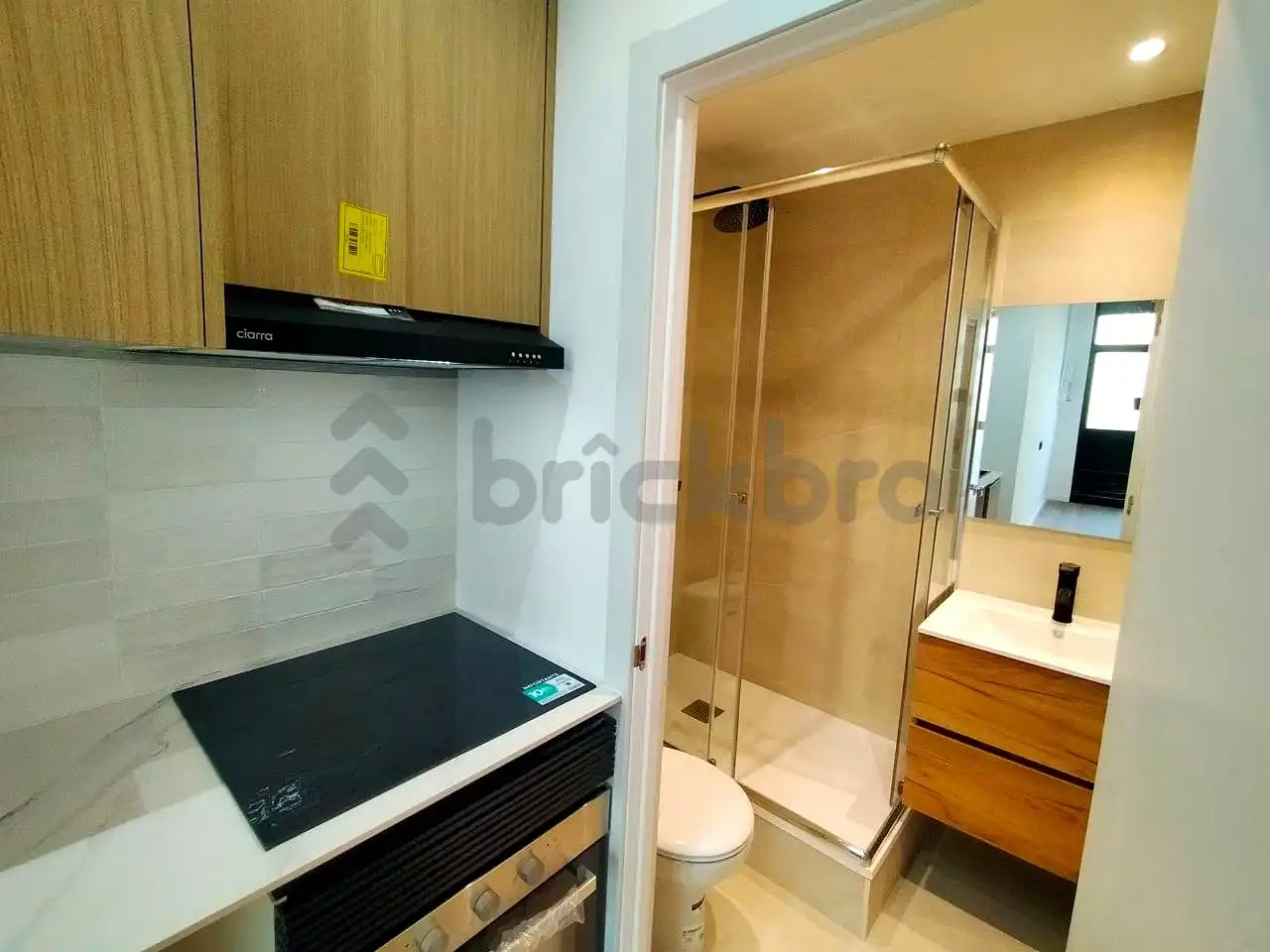 Bany de Oficina en venda en Barcelona