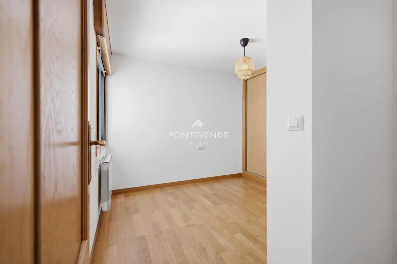 Bedroom of Attic for sale in Marín  with Heating, Parquet flooring and Terrace