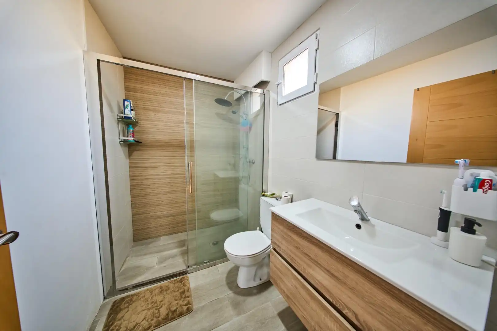 Baño de Finca rústica en venta en Villa de Otura con Jardín privado, Terraza y Piscina